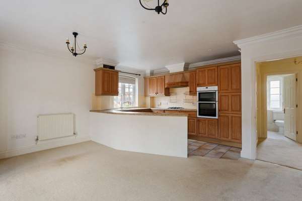Flat Malthouse Way in Marlow