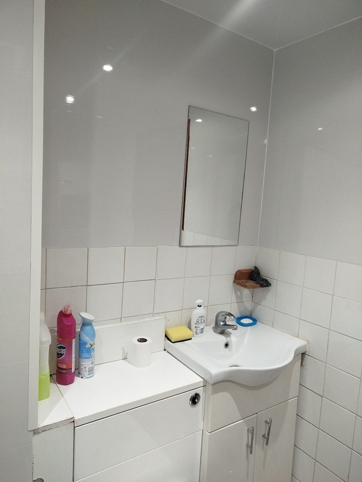 Room Firs Drive in Greater London