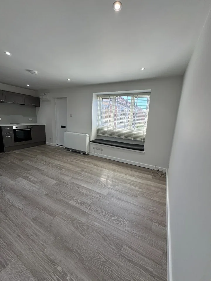 Flat Kings Road in Babergh