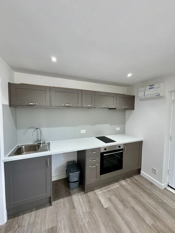 Flat Kings Road in Babergh