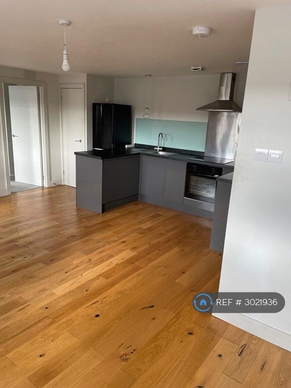 Flat Esland Place in Cotswold District