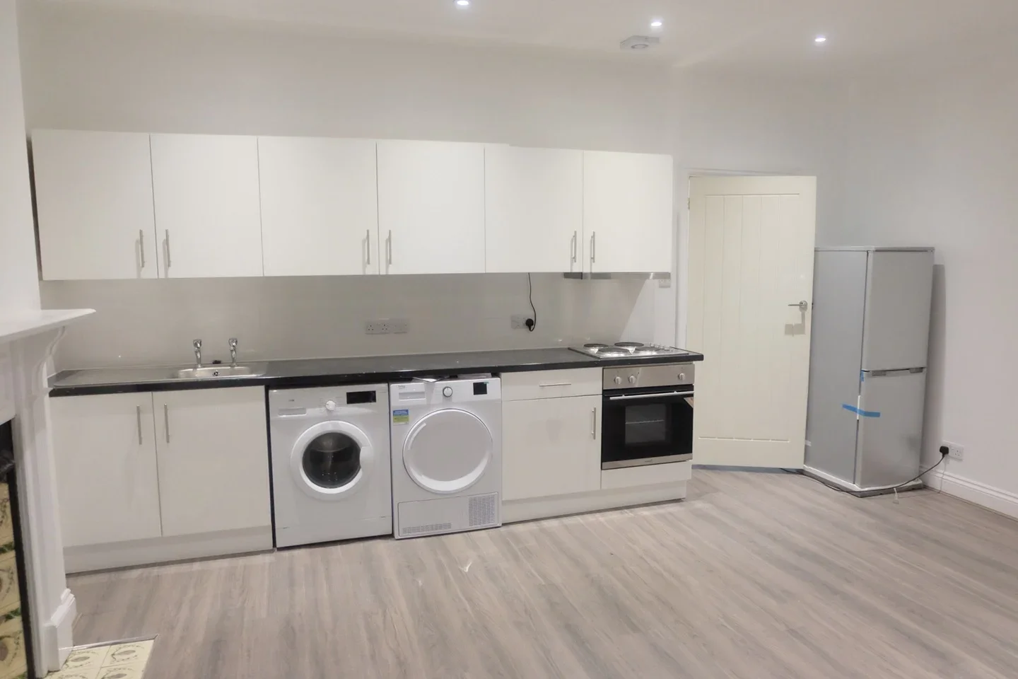 Flat Gregories Close in Luton