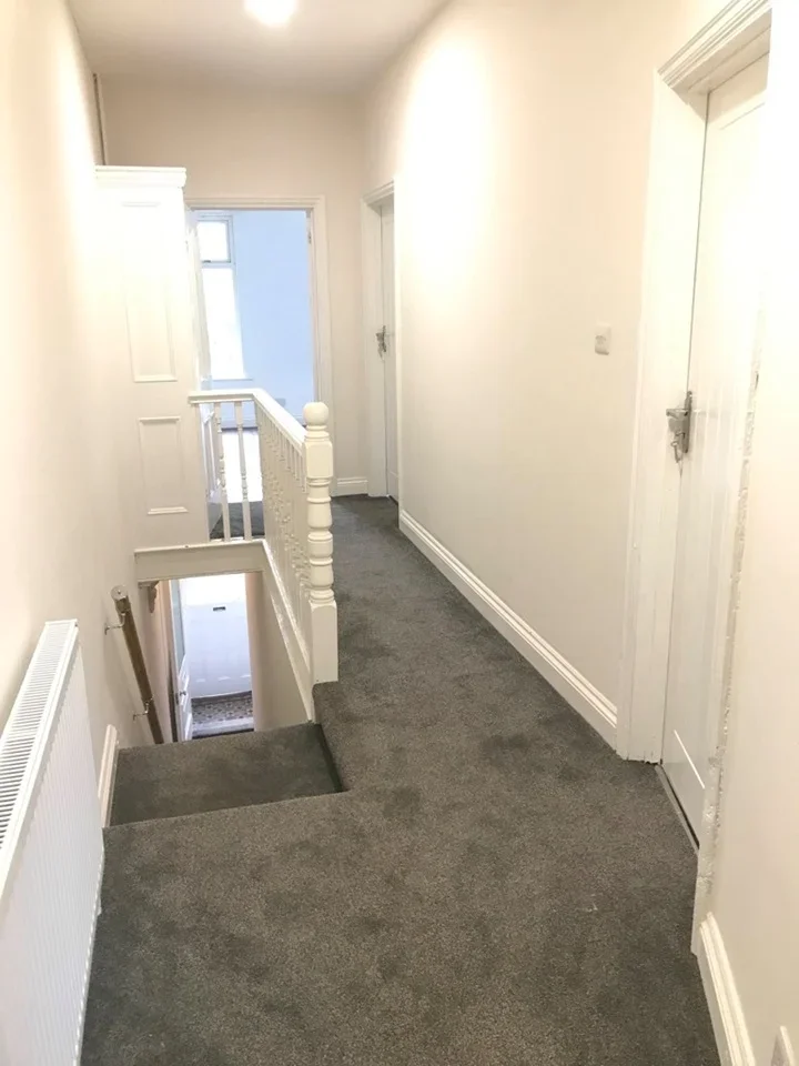 Flat Gregories Close in Luton