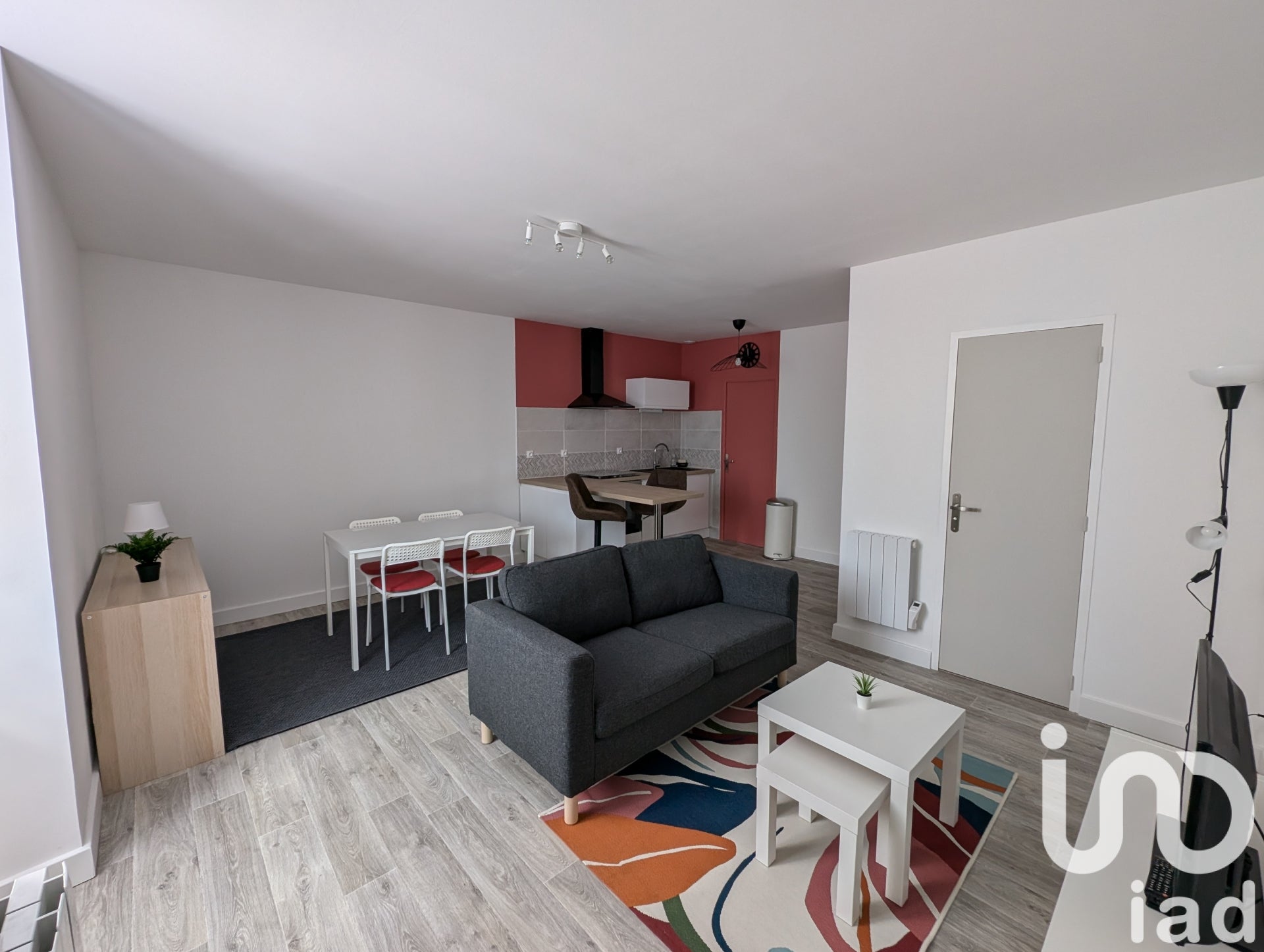 Flat Rue Magenta in Laval