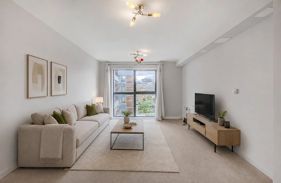 Flat Elswick Street in Greater London