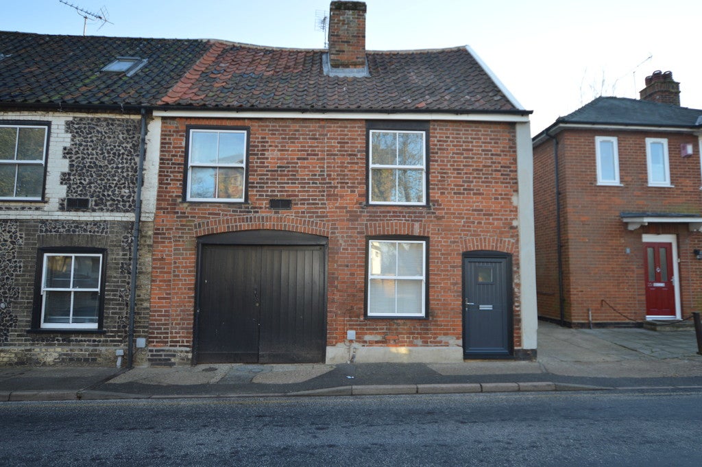 Flat Yeomanry Yard in West Suffolk