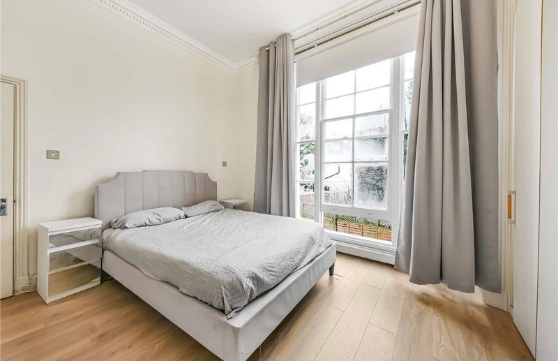 Flat Albert Terrace in Greater London