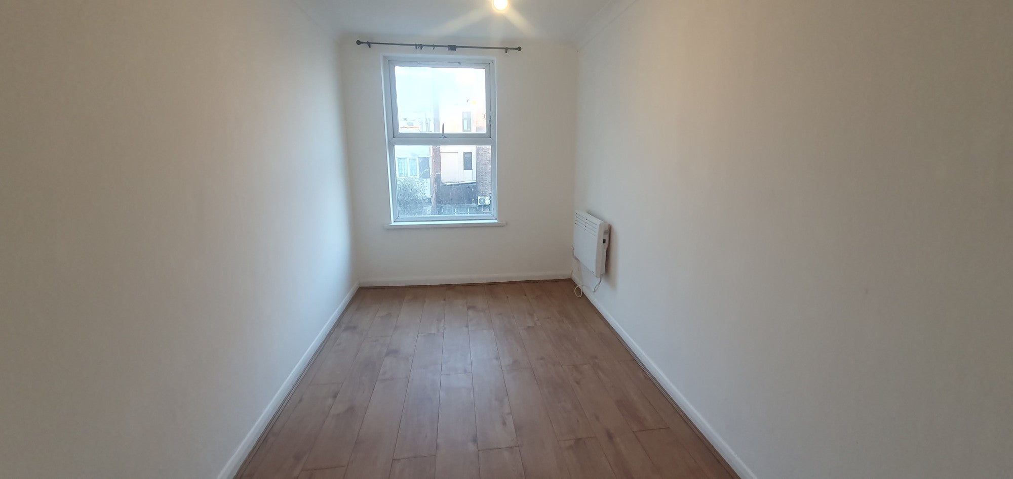Flat Claremont Road in Greater London