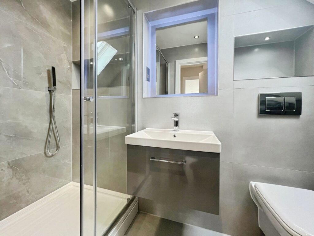 Flat Glebe Court in Hart