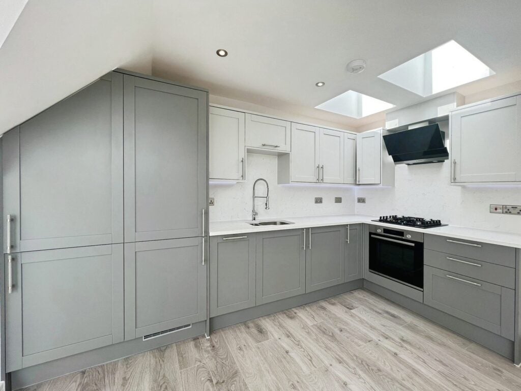Flat Glebe Court in Hart