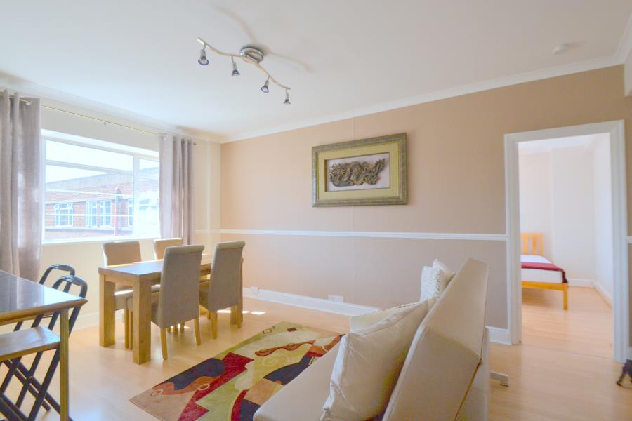 Flat Edith Villas in Greater London