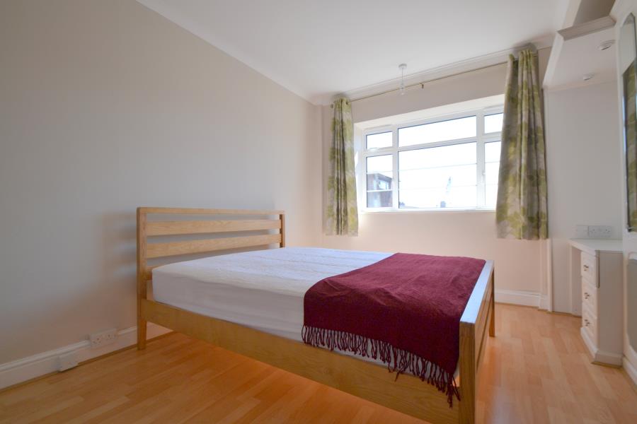 Flat Edith Villas in Greater London