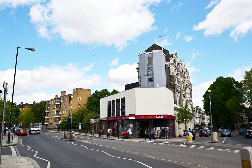 Flat Edith Villas in Greater London