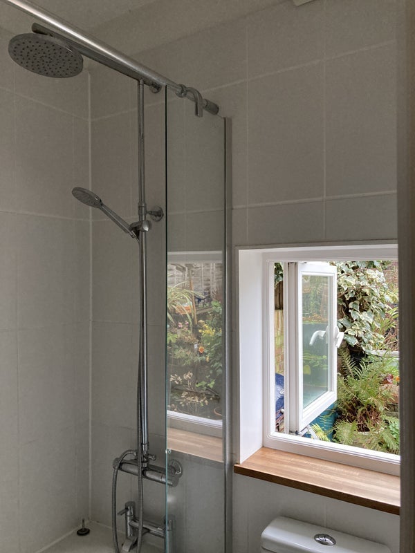 Room Beck Road in Greater London