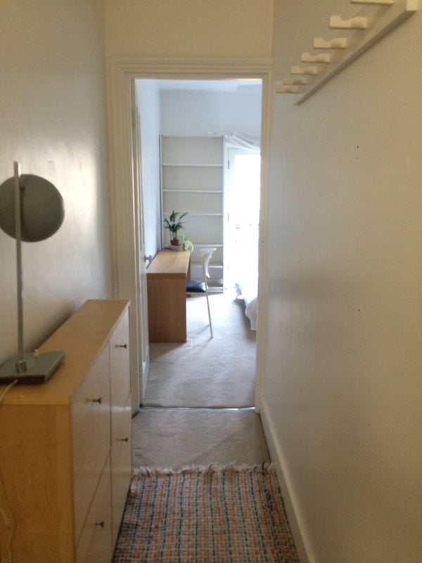 Room Beck Road in Greater London
