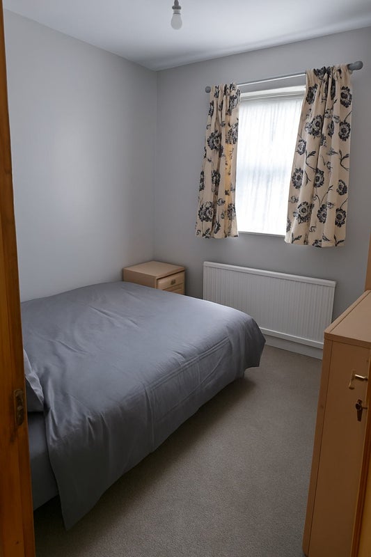 Room Hunter Road in Greater London