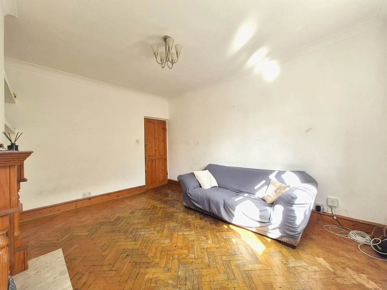 Flat Renmuir Street in Greater London