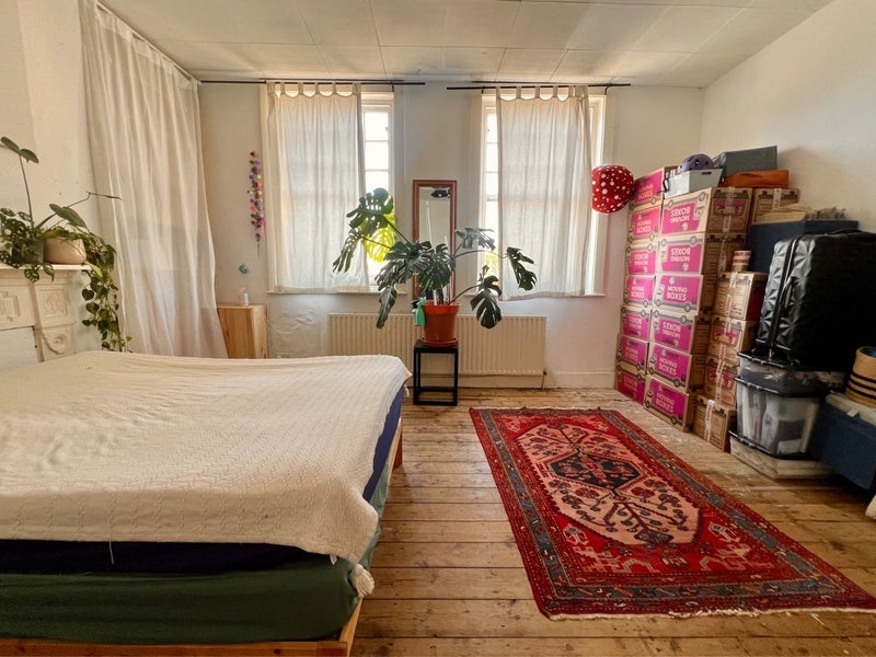 Room Cambridge Heath Road in Greater London