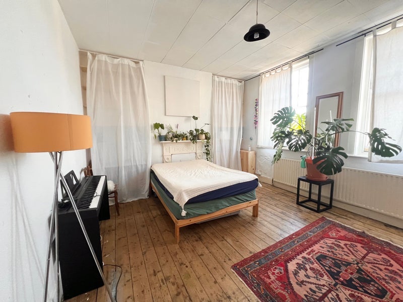 Room Cambridge Heath Road in Greater London