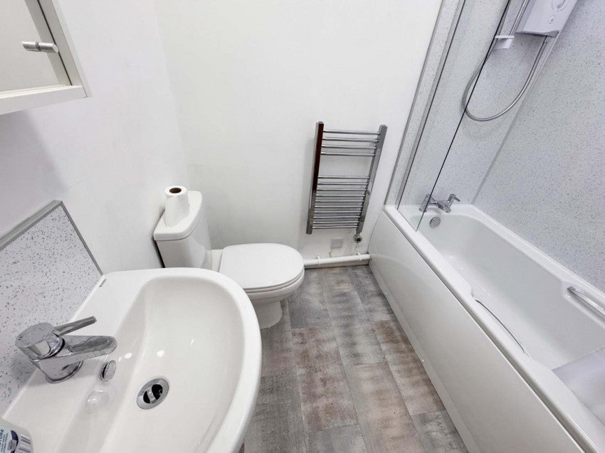 House Paddox Close in Rugby
