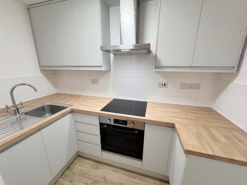 House Paddox Close in Rugby