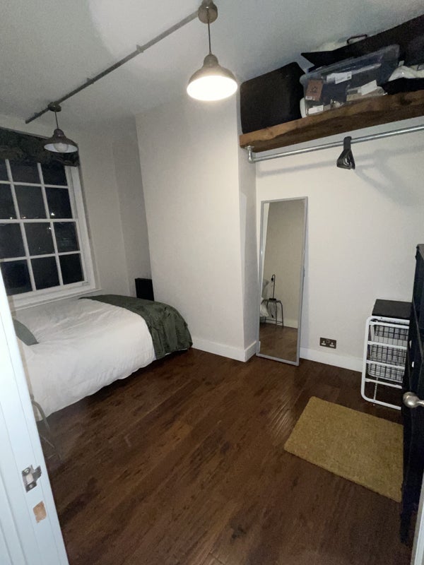Flat Camlet Street in Greater London