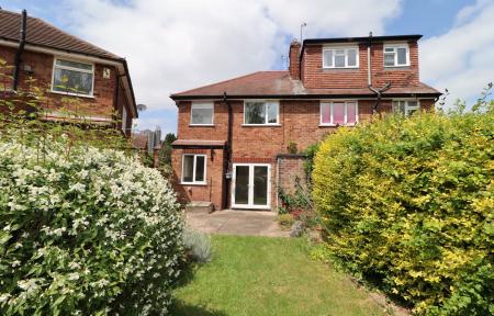 House Oaklands Avenue in Charnwood