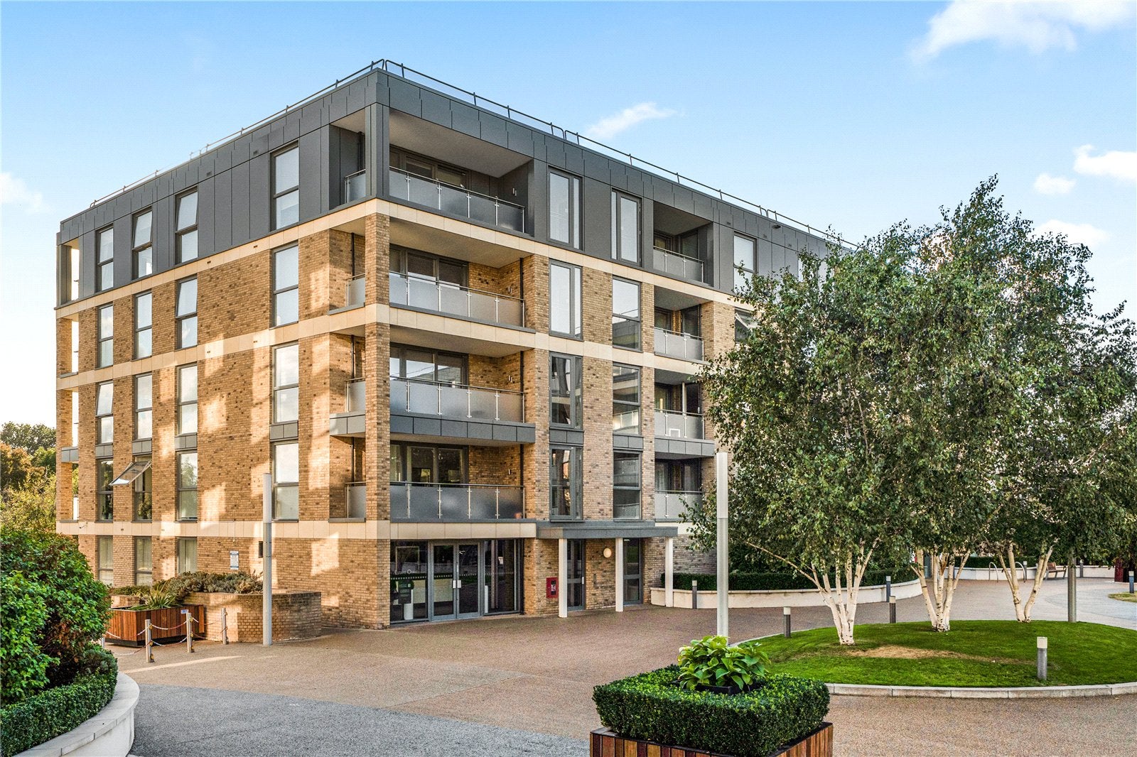 Flat Levett Square in Greater London