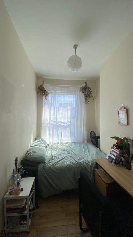 Room Pentonville Road in Greater London