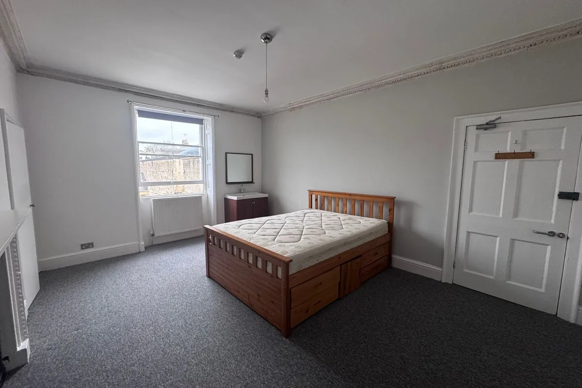Room Milsom Street in Bath