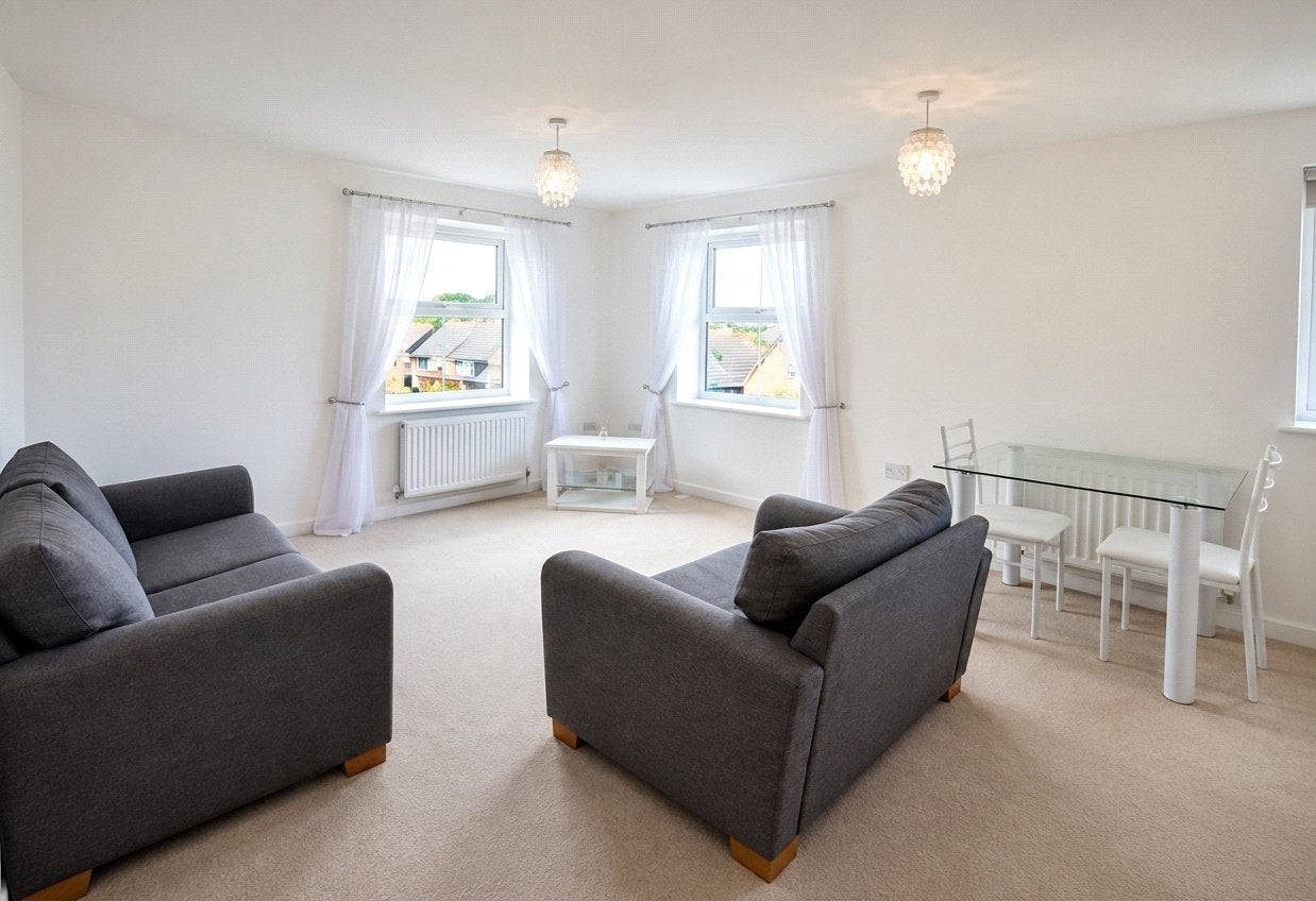 Flat Oak Leaze in Bristol