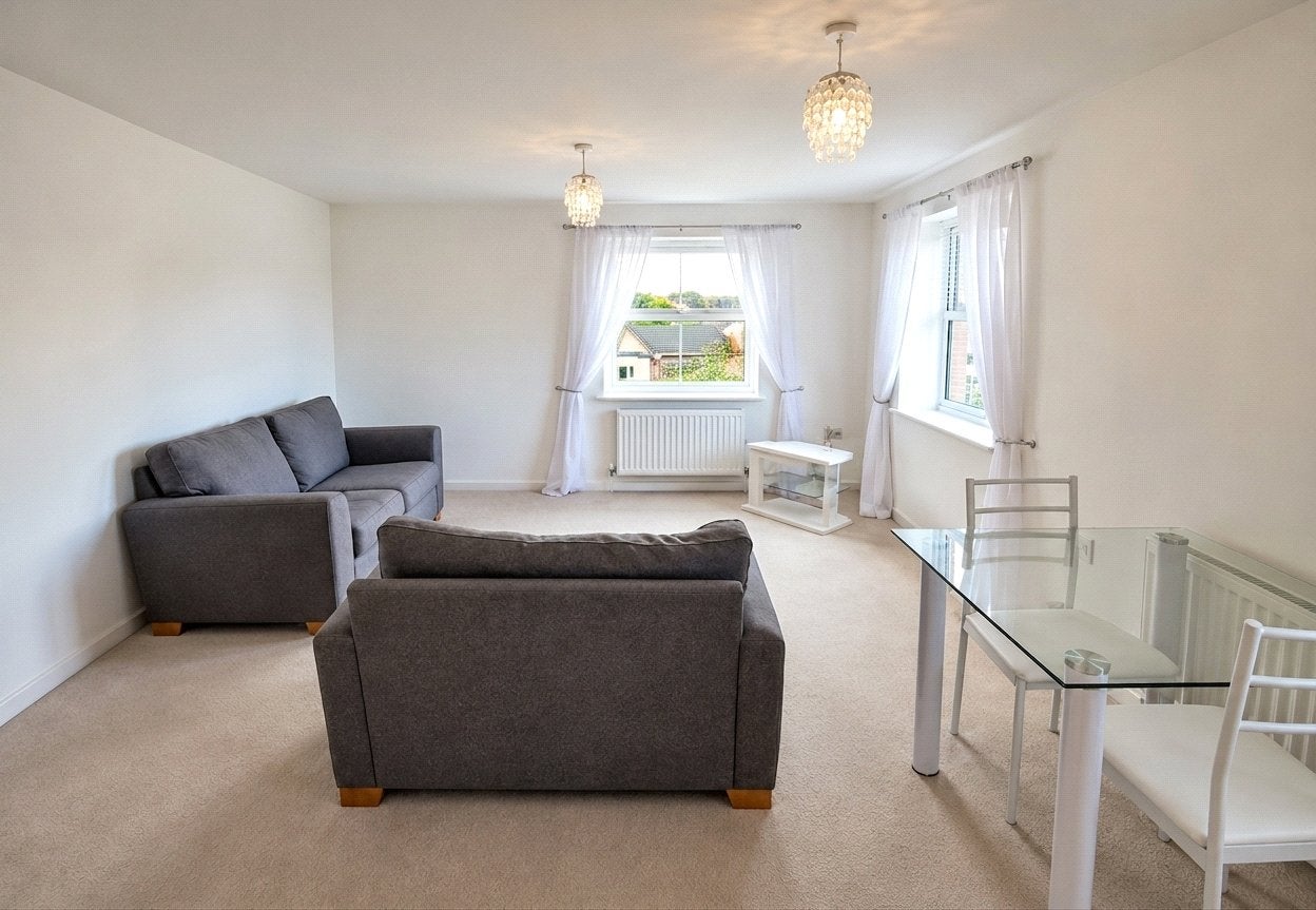 Flat Oak Leaze in Bristol