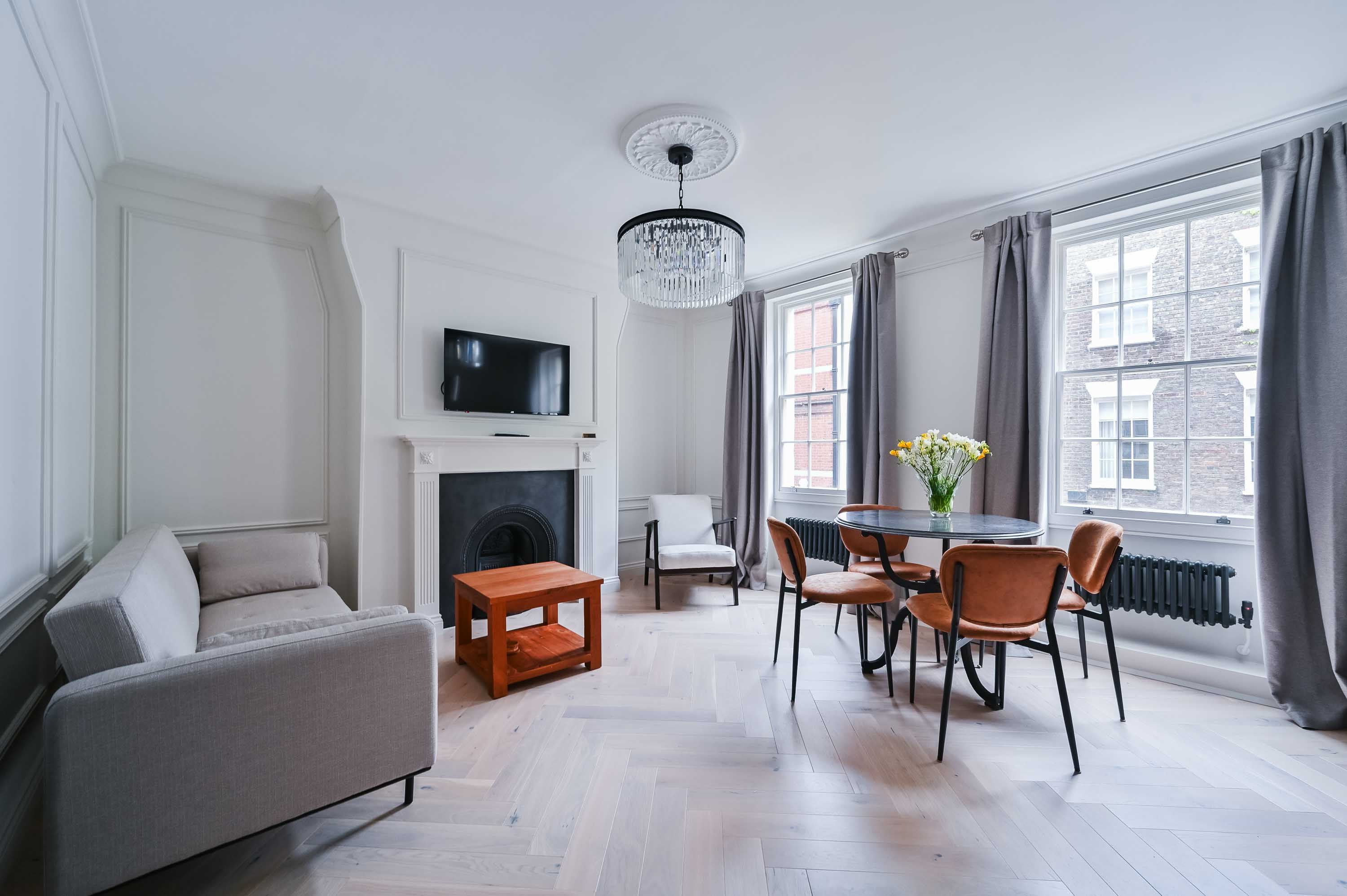 Flat Thayer Street in City of Westminster