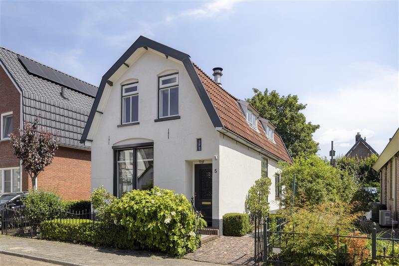 Huis Tienwoningenweg 5 in Apeldoorn