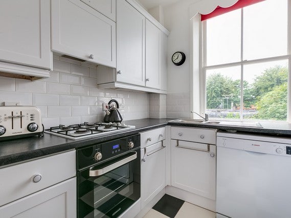 Flat Coleherne Road in Greater London