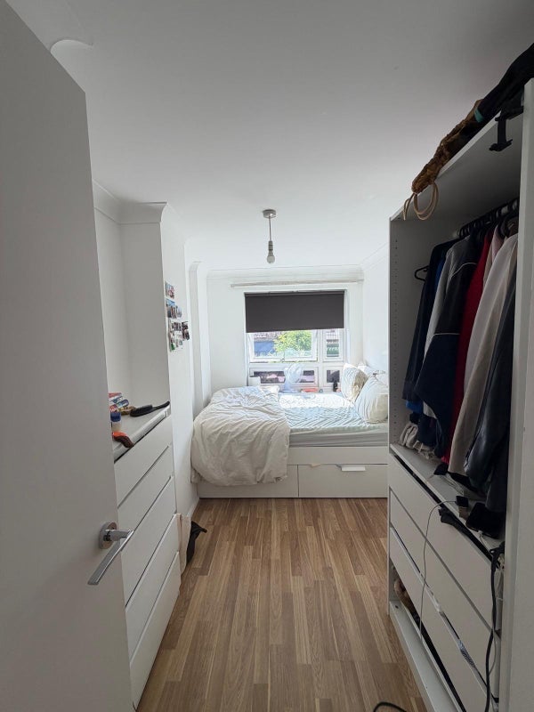 Room Essex Road in Greater London