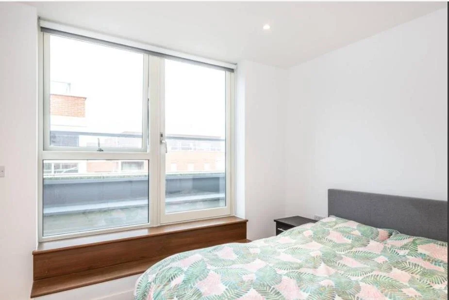 Flat Wilkinson Close in Greater London