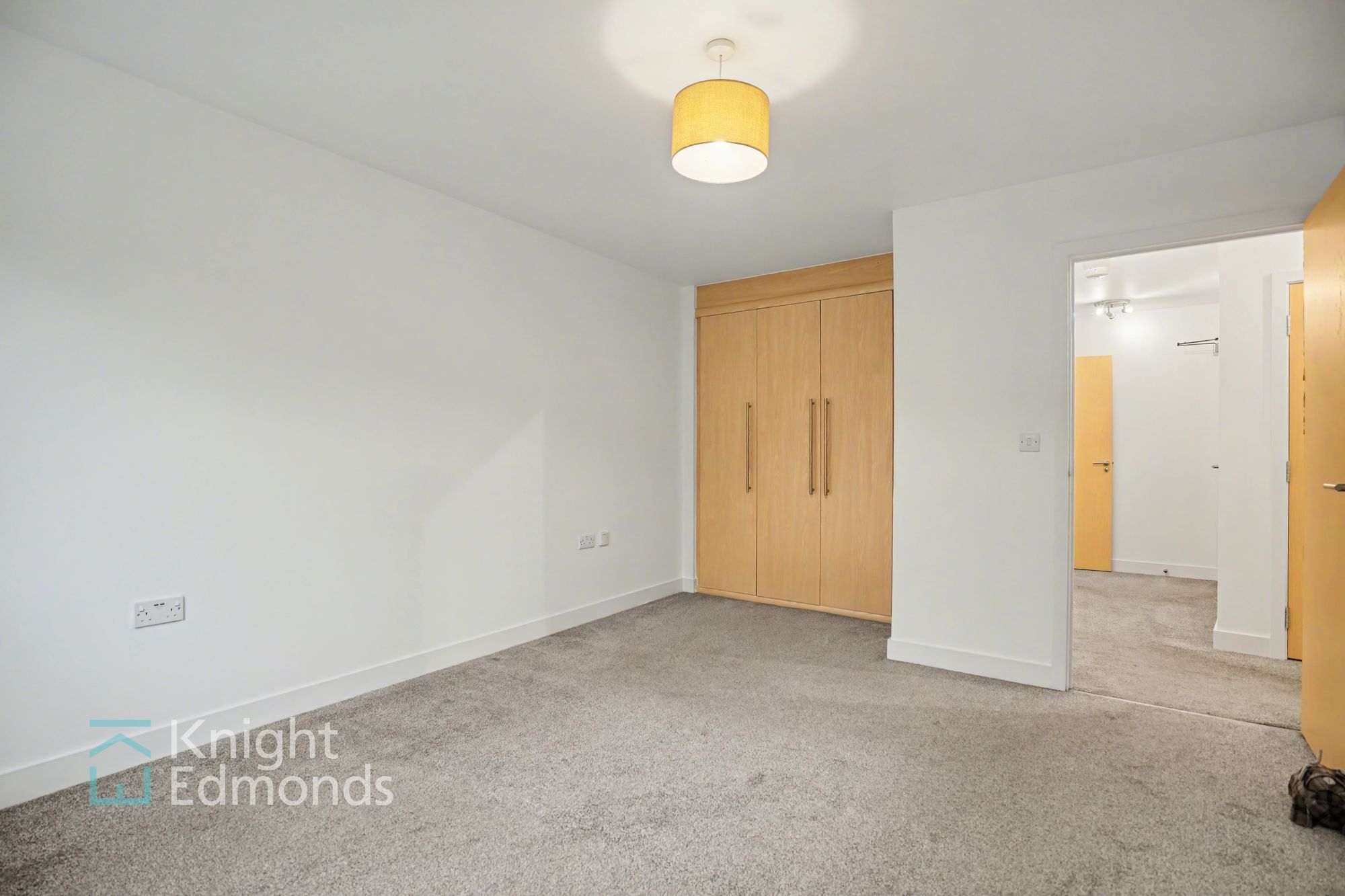 Flat Park Lane in Maidstone