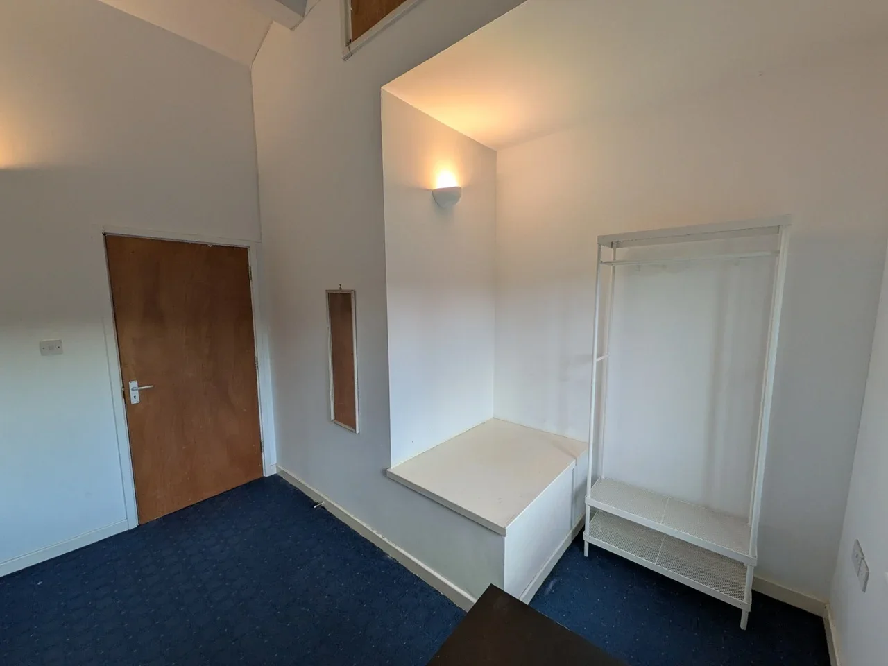 Room Pomeroy Street in Greater London