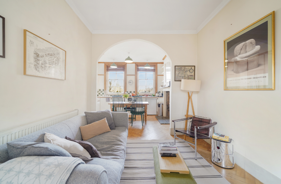 Flat Avonmore Place in Greater London