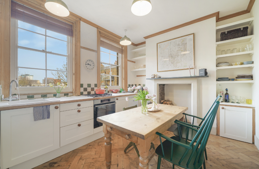 Flat Avonmore Place in Greater London