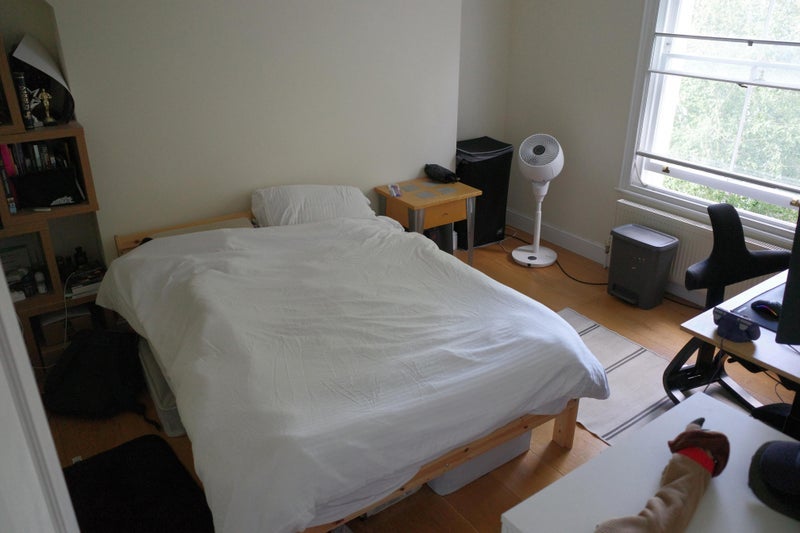 Room Overstone Road in Greater London
