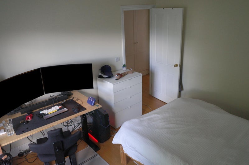 Room Overstone Road in Greater London
