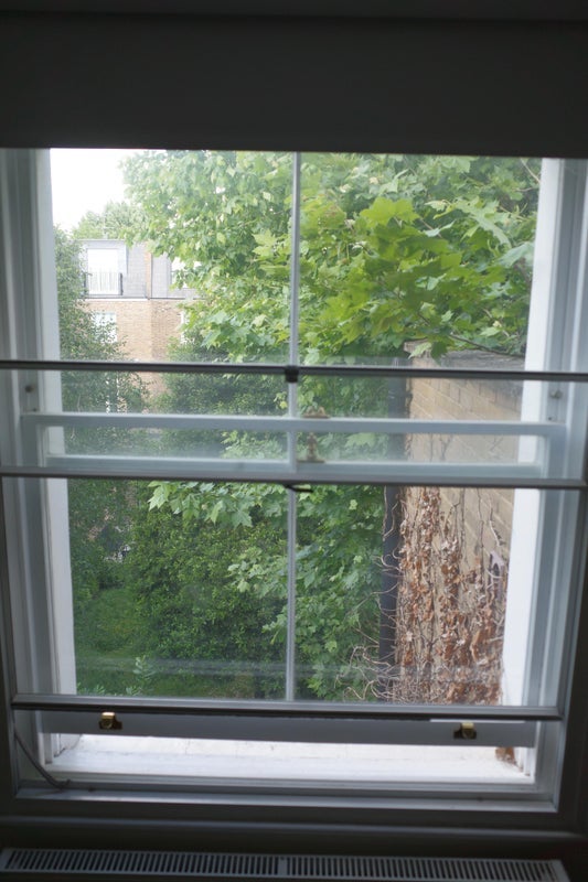Room Overstone Road in Greater London