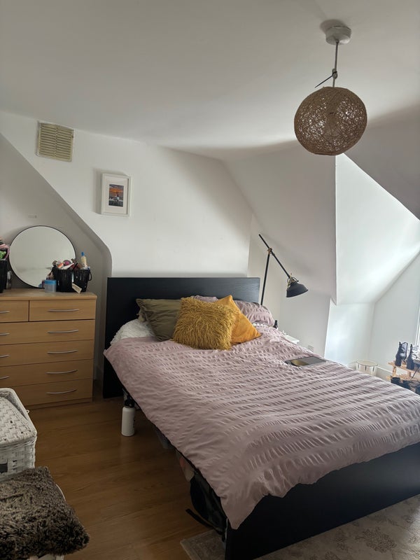 Room Waterlow Road in Greater London