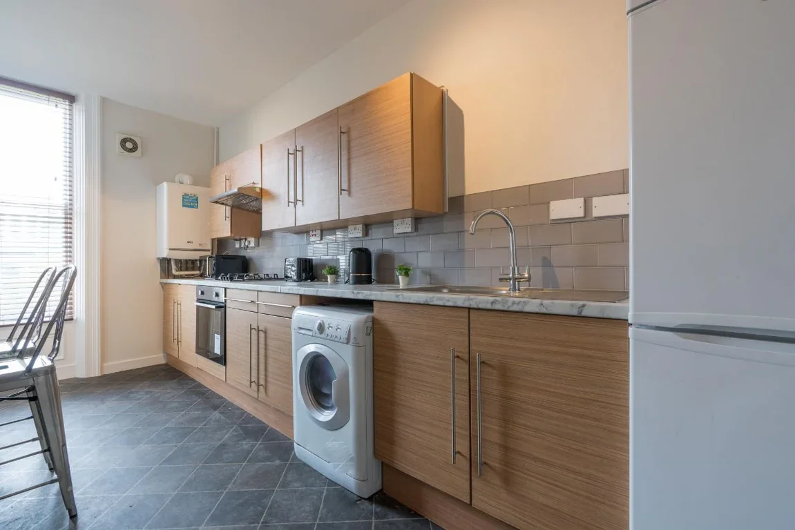 Flat Osborne Road in Newcastle upon Tyne