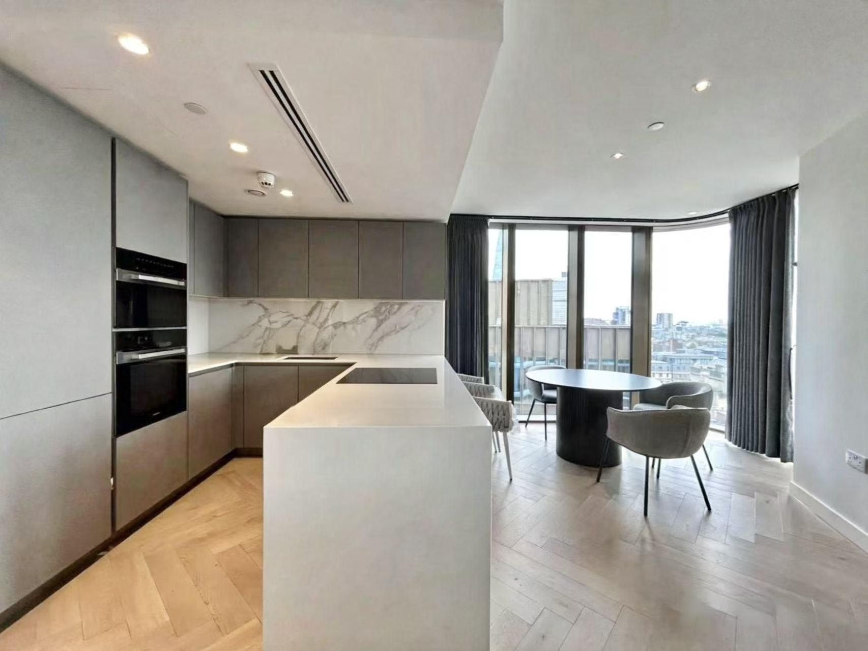Flat Park Street in Greater London