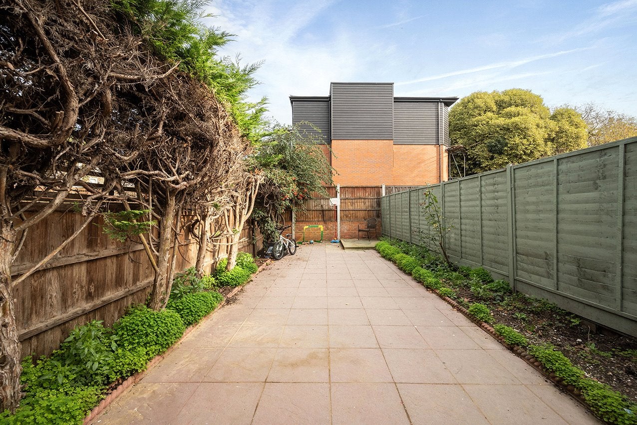House Gordon Road in Greater London