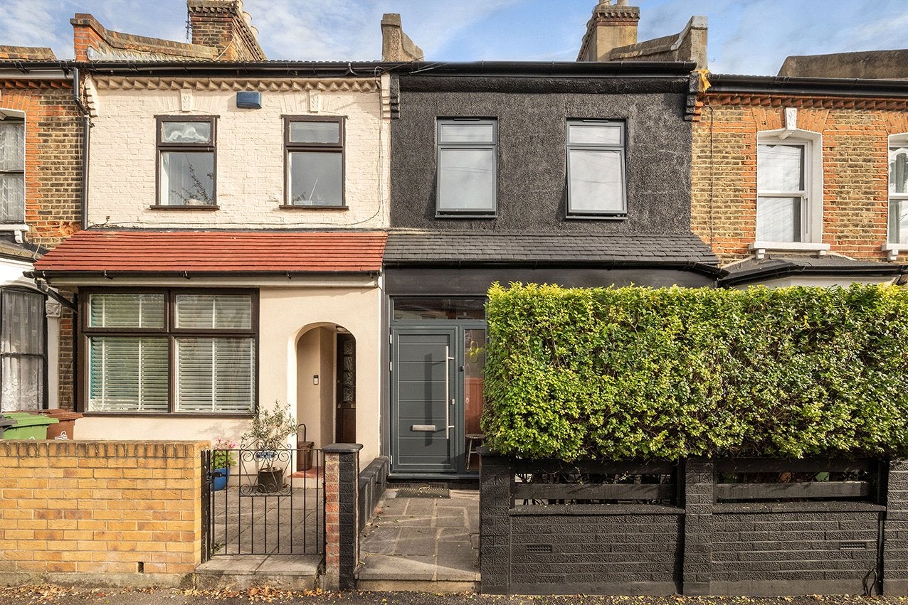 House Gordon Road in Greater London
