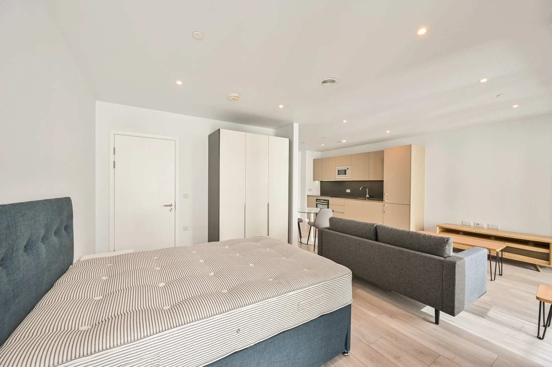 Flat Walworth Road in Greater London
